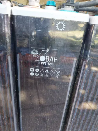 Baterías Solares Plomo-Ácido BAE son 12 unidades