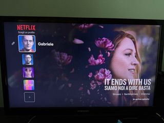 TV Samsung 24 T24D310EW + Realme TV Stick