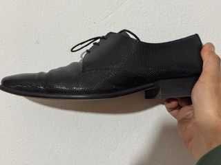 Zapatos de piel elegantes negros