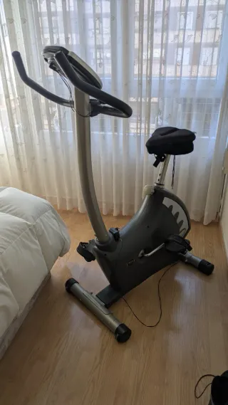 Bicicleta Elíptica BH Fitness