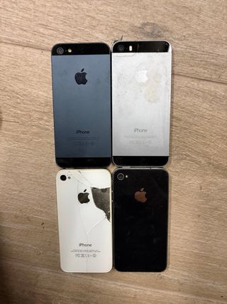 Lote 4 iPhones (Negro y Blanco)
