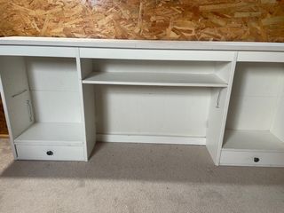 Mueble blanco de madera