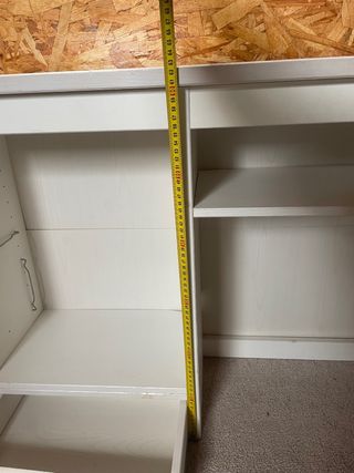 Mueble blanco de madera