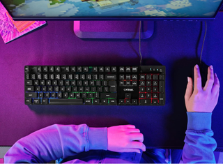 Teclado Gaming Trust GXT 835 Azor QWERTY
