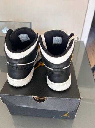 Nike Air Jordan 1 Mid Giallo Nero