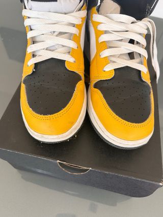 Nike Air Jordan 1 Mid Giallo Nero