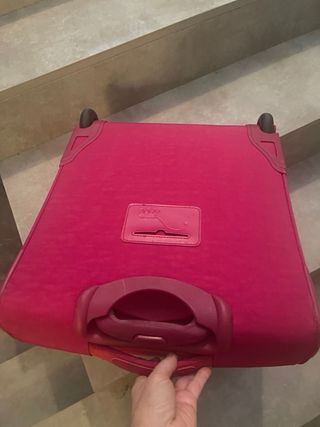 Maleta de cabina Kipling roja