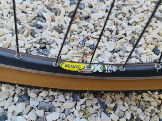Bicicleta Kona Lava Dome 96