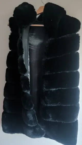 Gilet Pelliccia Sintetica Nero