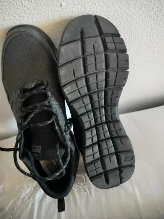 Black Skechers Air-Cool Flex Advantage 2