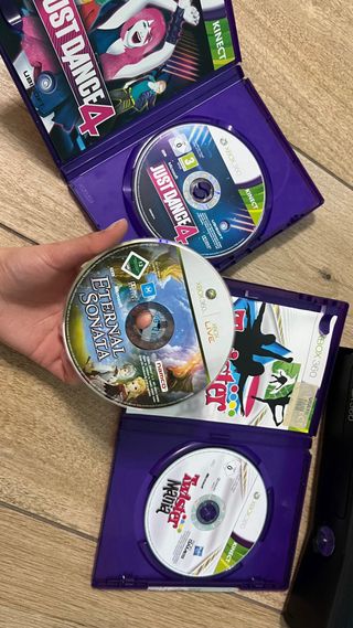 Xbox 360 + 2 controller + Kinect + Giochi