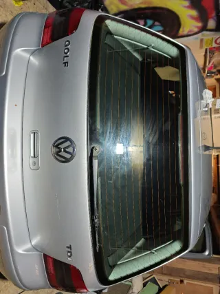 Portón Trasero Golf 4 MK4