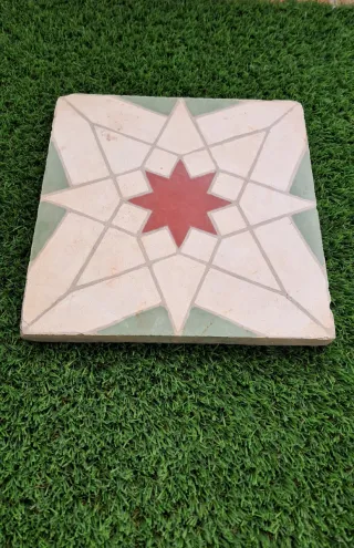 Baldosa hidráulica centenaria estrella