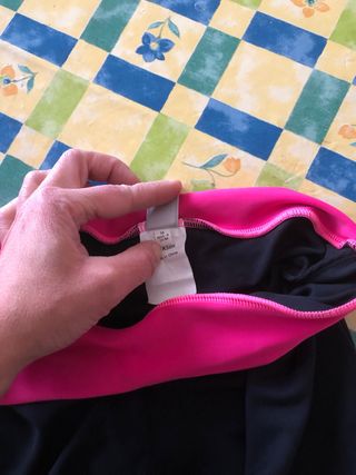 Leggings Asics neri con dettagli rosa