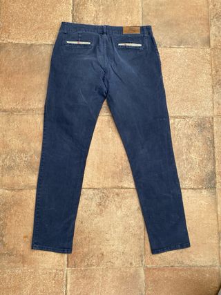 Pantalón chino navy de Burberry línea Burberry