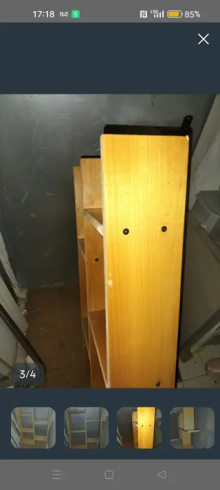 Estantería de madera color beige/marrón