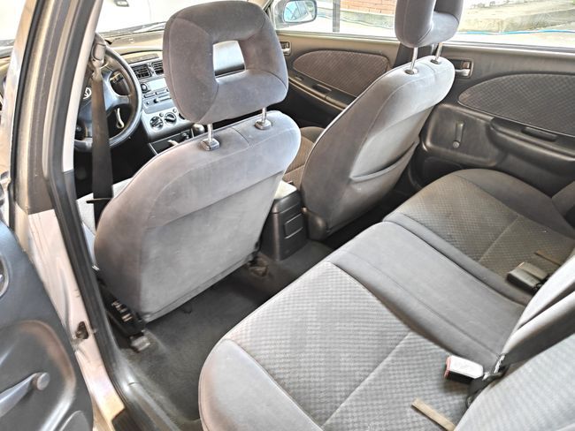 Toyota Avensis Wagon 2.0 D4-D Terra 2000, foto 12