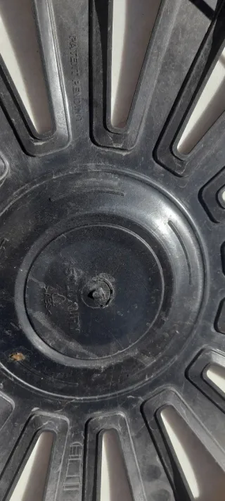 2 Tapacubos Goodyear 15 Pulgadas