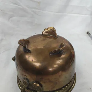 Macetero antiguo de cobre con asas