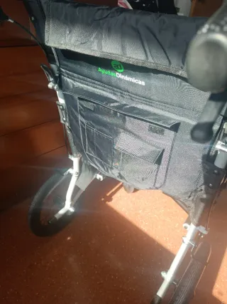 Silla de ruedas plegable nueva