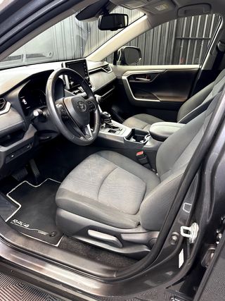 Toyota Rav4 2.5l 220H Advance