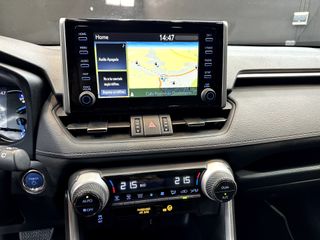 Toyota Rav4 2.5l 220H Advance