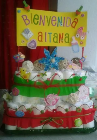 Tarta de pañales temática astronauta,de todo tipo.