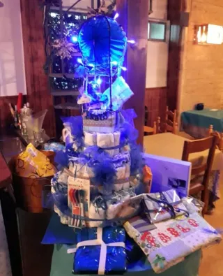 Tarta de pañales temática astronauta,de todo tipo.