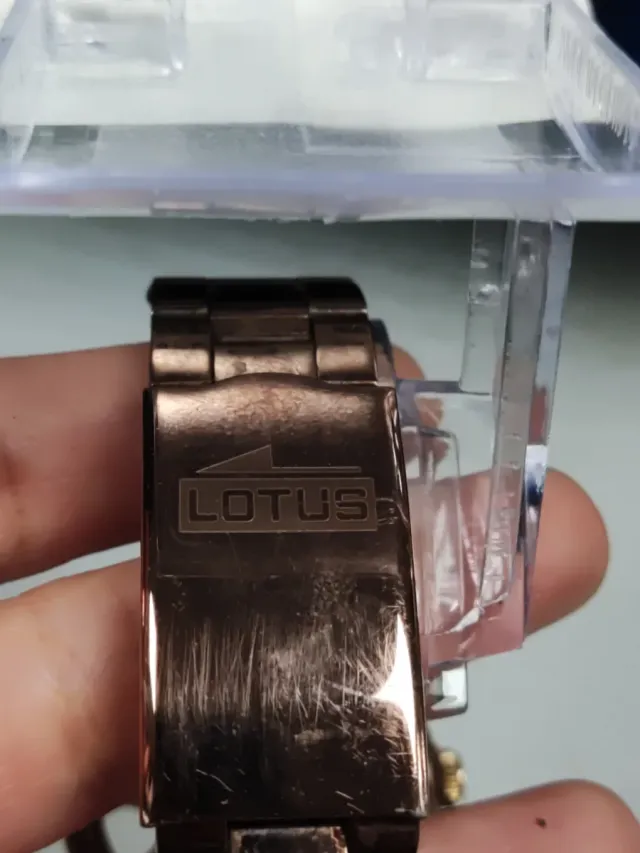 Reloj Lotus