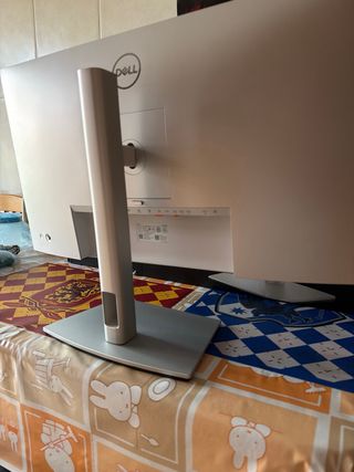 Monitor Dell U2723QE