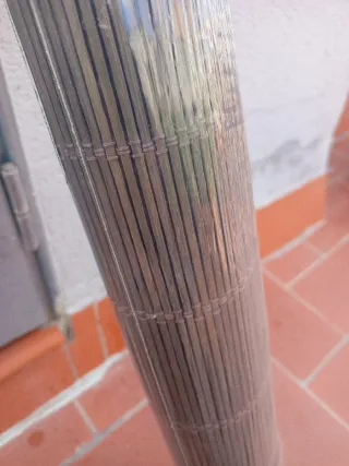 Estor enrollable de bambu