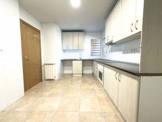 Casa adosada en venta en Casarrubios del Monte pueblo en Casarrubios del Monte