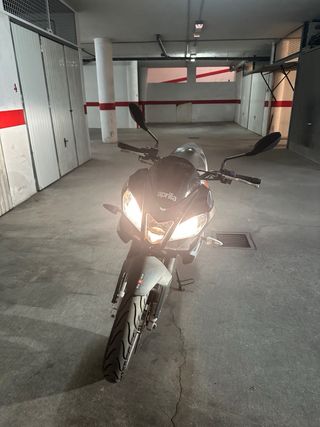 Aprilia Tuono 125CC Negra