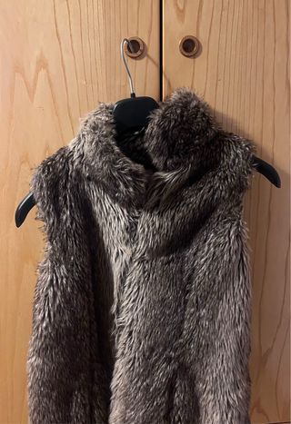 Chaleco pelo marrón y gris talla única