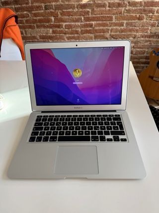 MacBook Air 13” 2015 i5 8GB RAM 256GB SSD