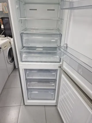 Nevera Grundig 2m x 60cm