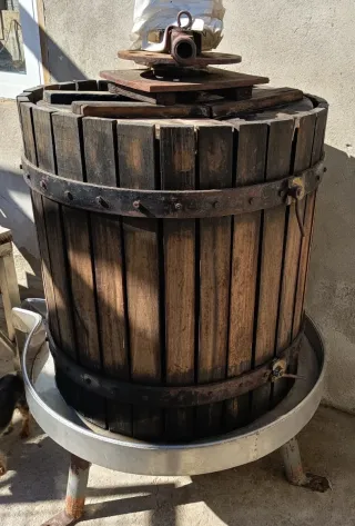 Prensa de vino 80cm