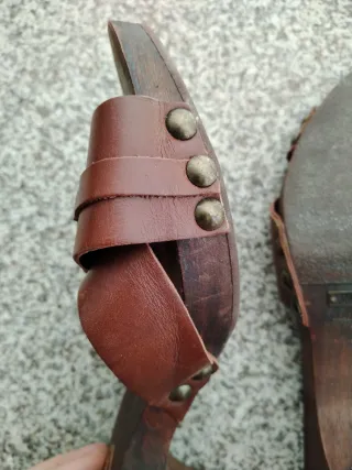 Sandalias de piel y madera Massimo Dutti T.40