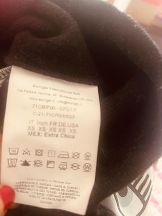 Sudadera Chiara Ferragni negra y rosa