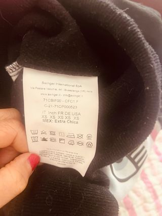 Sudadera Chiara Ferragni negra y rosa