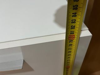 Mueble auxiliar beige y blanco. Aparador.