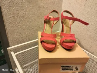 Zapatos de fiesta MENBUR color coral