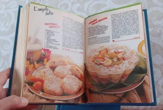 Tre volumi di gastronomia "Guida cucina".