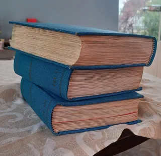 Tre volumi di gastronomia "Guida cucina".