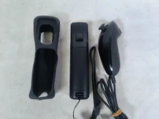 Mandos Wii + Nunchuk y Funda Negra