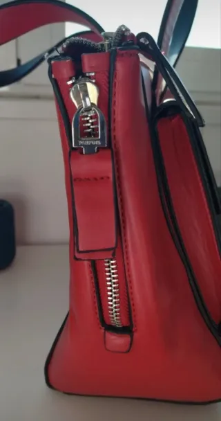 Bolso de mano/hombro rojo