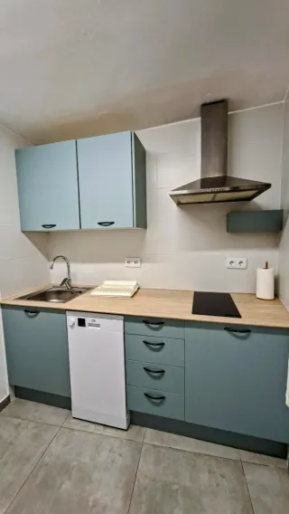 Se alquila piso en Haro