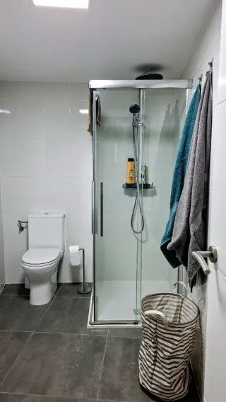 Se alquila piso en Haro