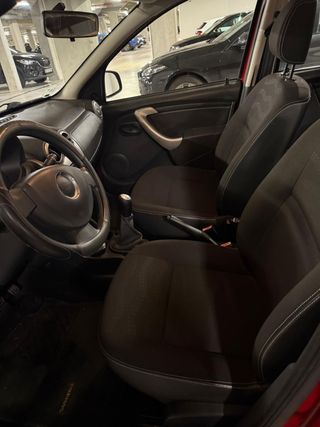 Dacia Sandero 2011