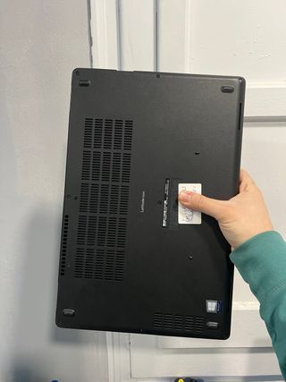 Dell 5590 i5 8GB Táctil win11